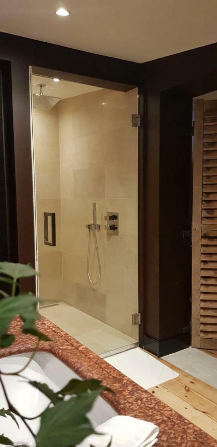 Les Grands Arbres Bed and Breakfast Bruselas Exterior foto